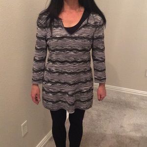 Black and silverlight weight  tunic sweater